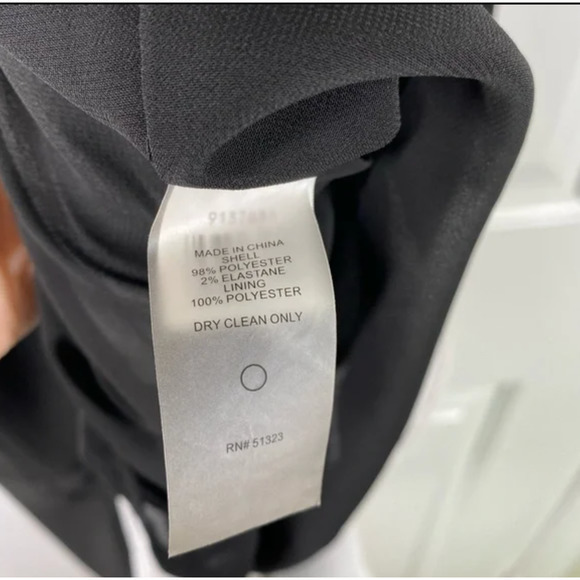 EUC VINCE CAMUTO Size Large Black Sleeveless Halter White Ruffle Trim Top - Picture 6 of 16